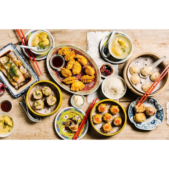 The Wolf of Wok Street: Restaurant-Quality Asian Food in 80+ Recipes NEW - Picture 7 of 16